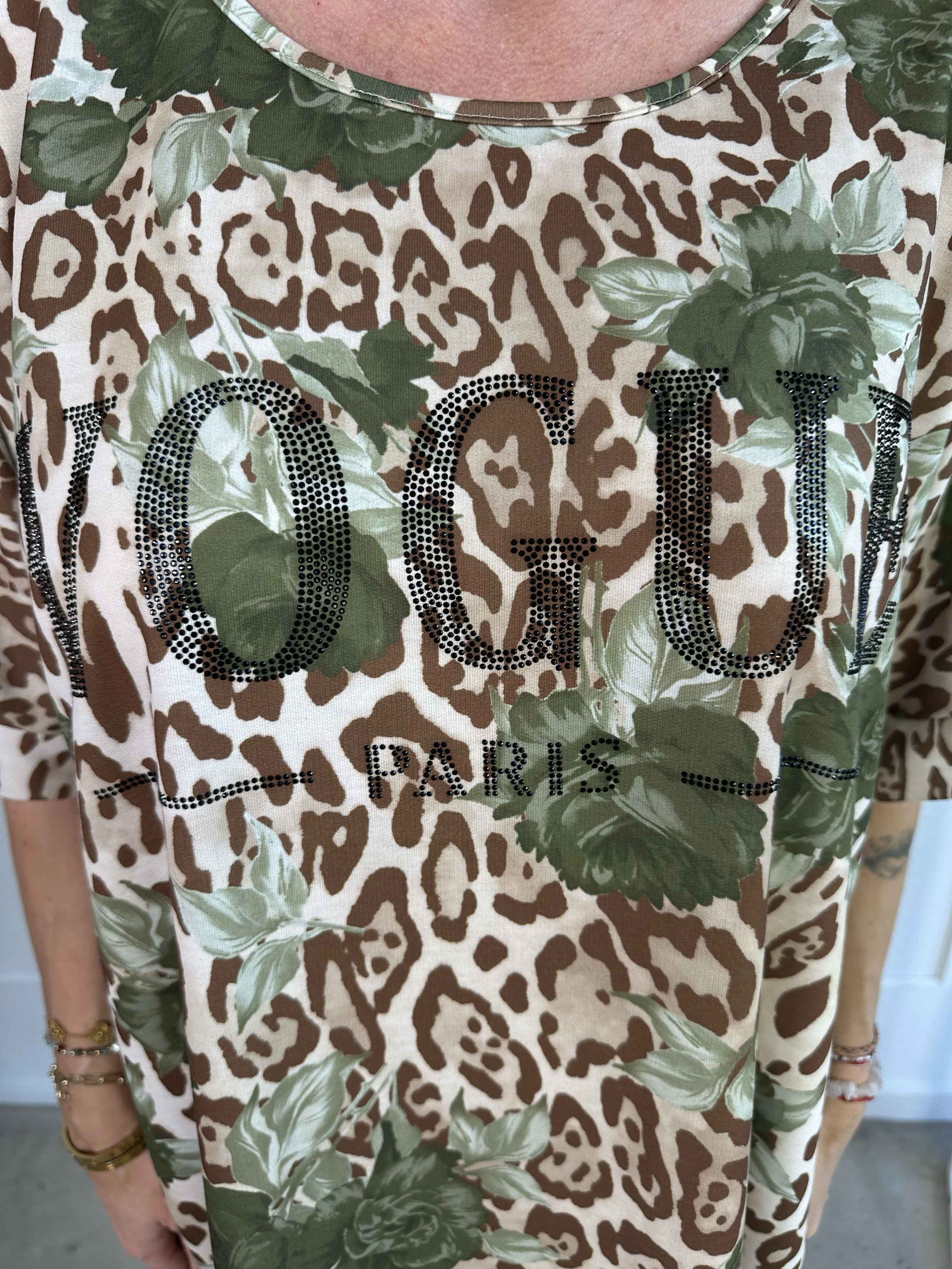 Mintu Leo Dress - Blød t-shirtkjole i bomuld med leopardprint